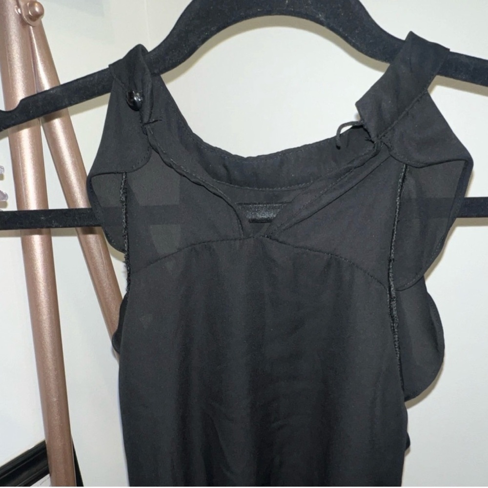 Boohoo Black Lace Ruffle cold shoulder Top - Picture 4 of 5